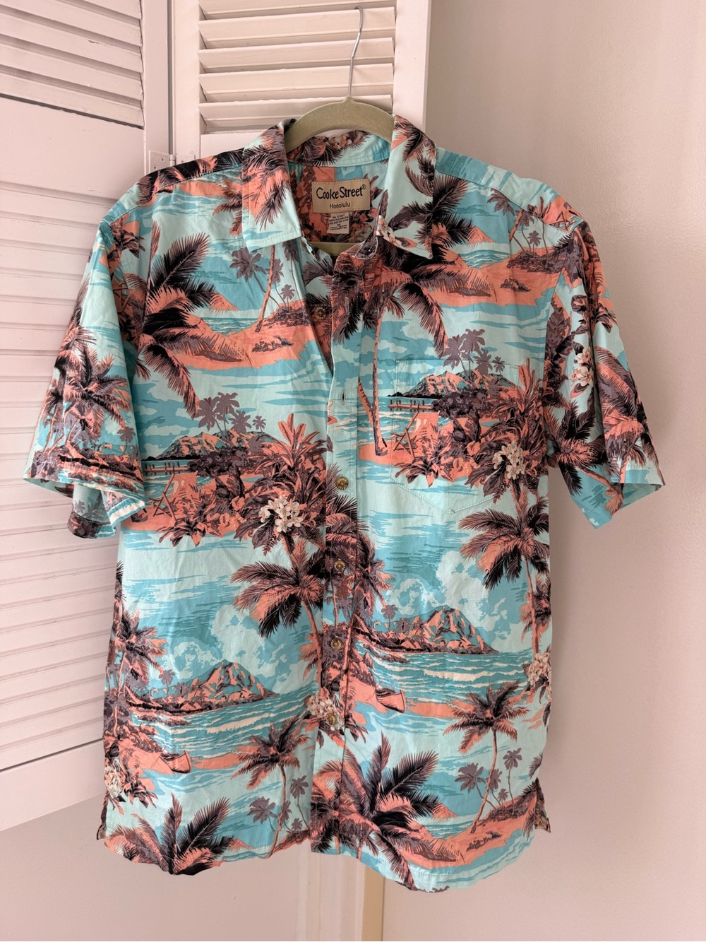 Cooke Street Honolulu Size M Men's Aloha Hawaiian Short-Sleeve Shirt